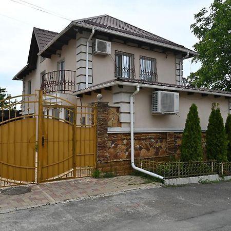 Bright And Cozy Home With Personal Terrace Kišiněv Exteriér fotografie