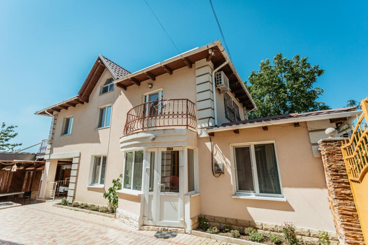 Bright And Cozy Home With Personal Terrace Kišiněv Exteriér fotografie